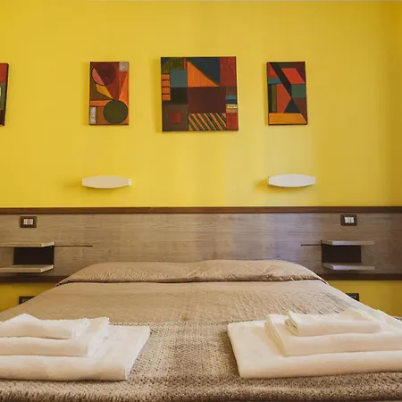 Via Venezia 76 3* La Spezia