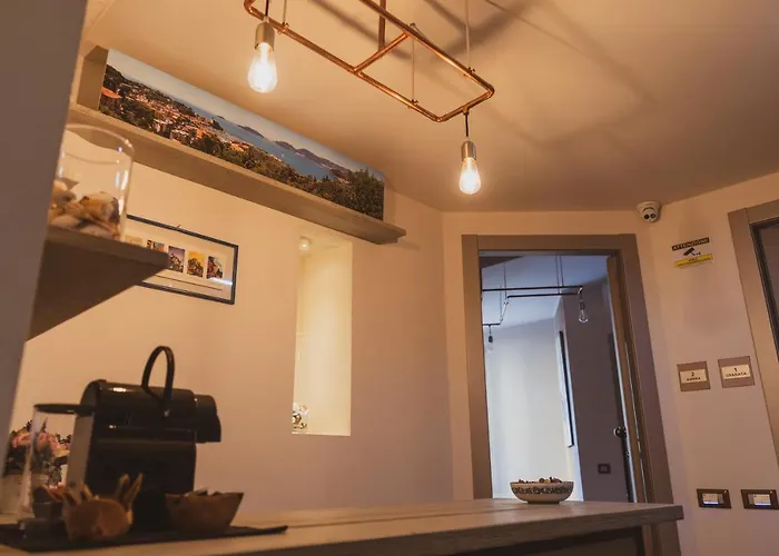 Via Venezia 76 Специя