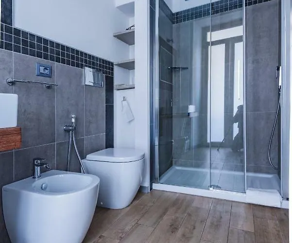 Via Venezia 76 Специя